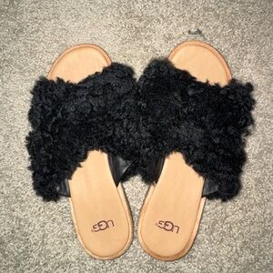 UGG Fuzzy Sandals Size 6